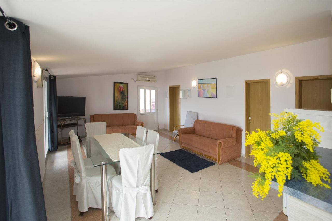 Apartments Gudelj Trogir Exterior foto