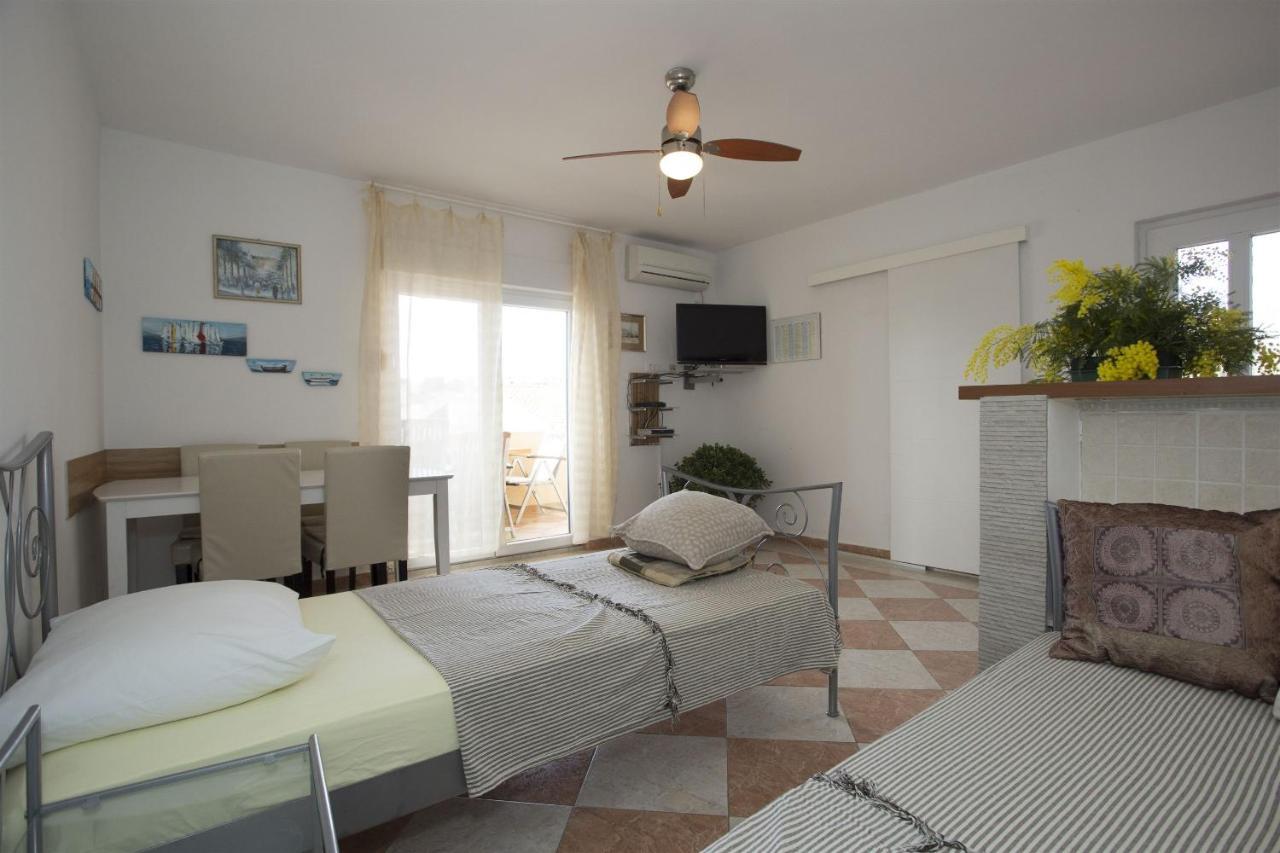 Apartments Gudelj Trogir Exterior foto